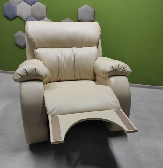 Реклайнер COMFORT з вирізом та накладкою