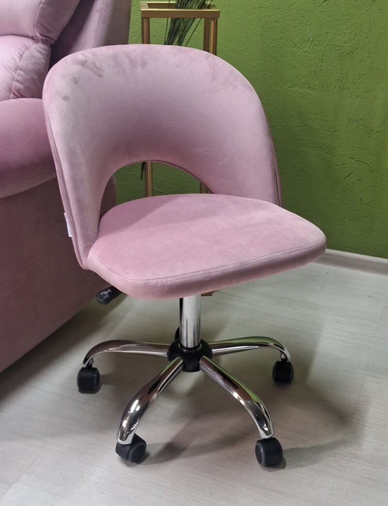 MARTIN chair (on wheels)
