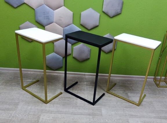 Auxiliary table